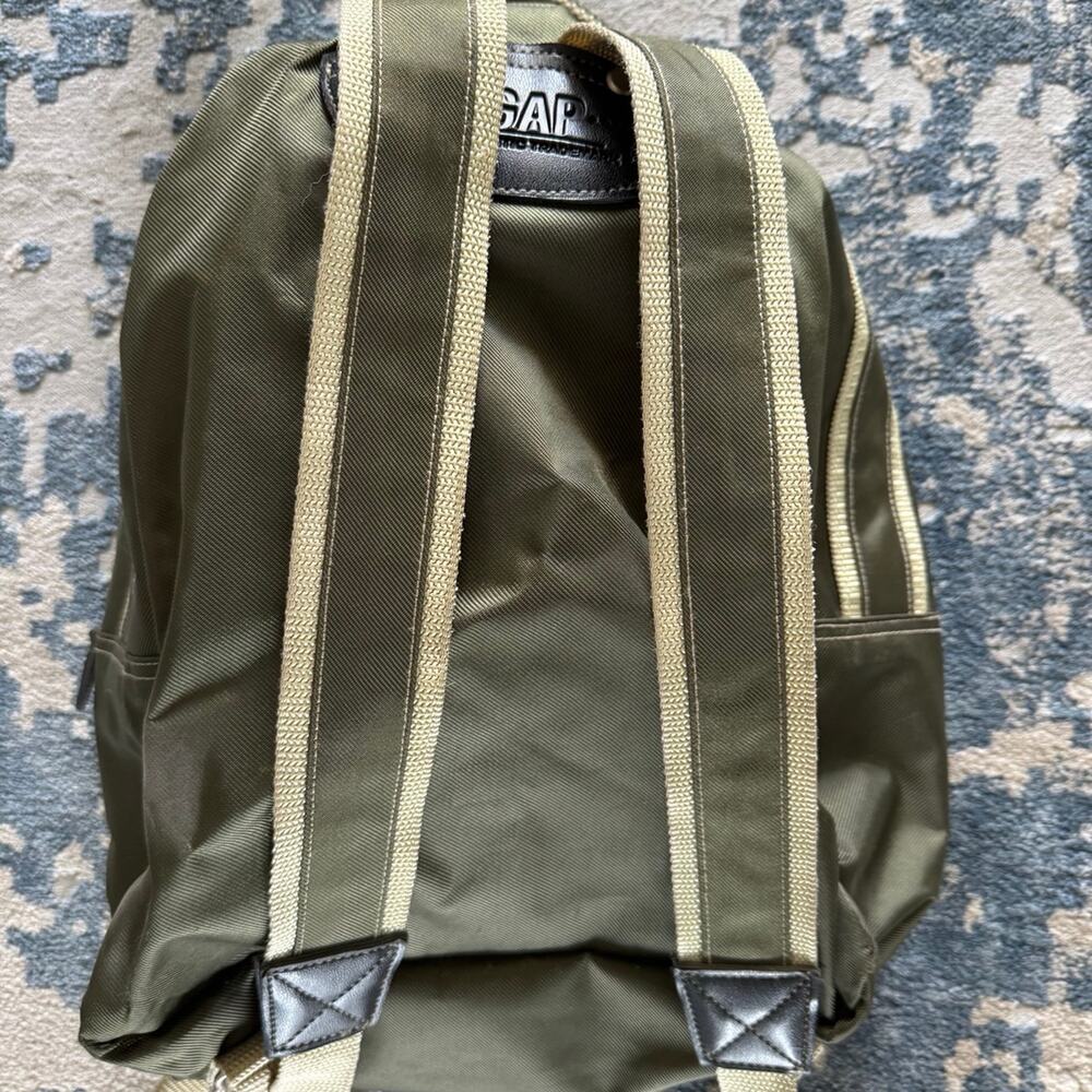Gap Backpack - Picture 3 of 5